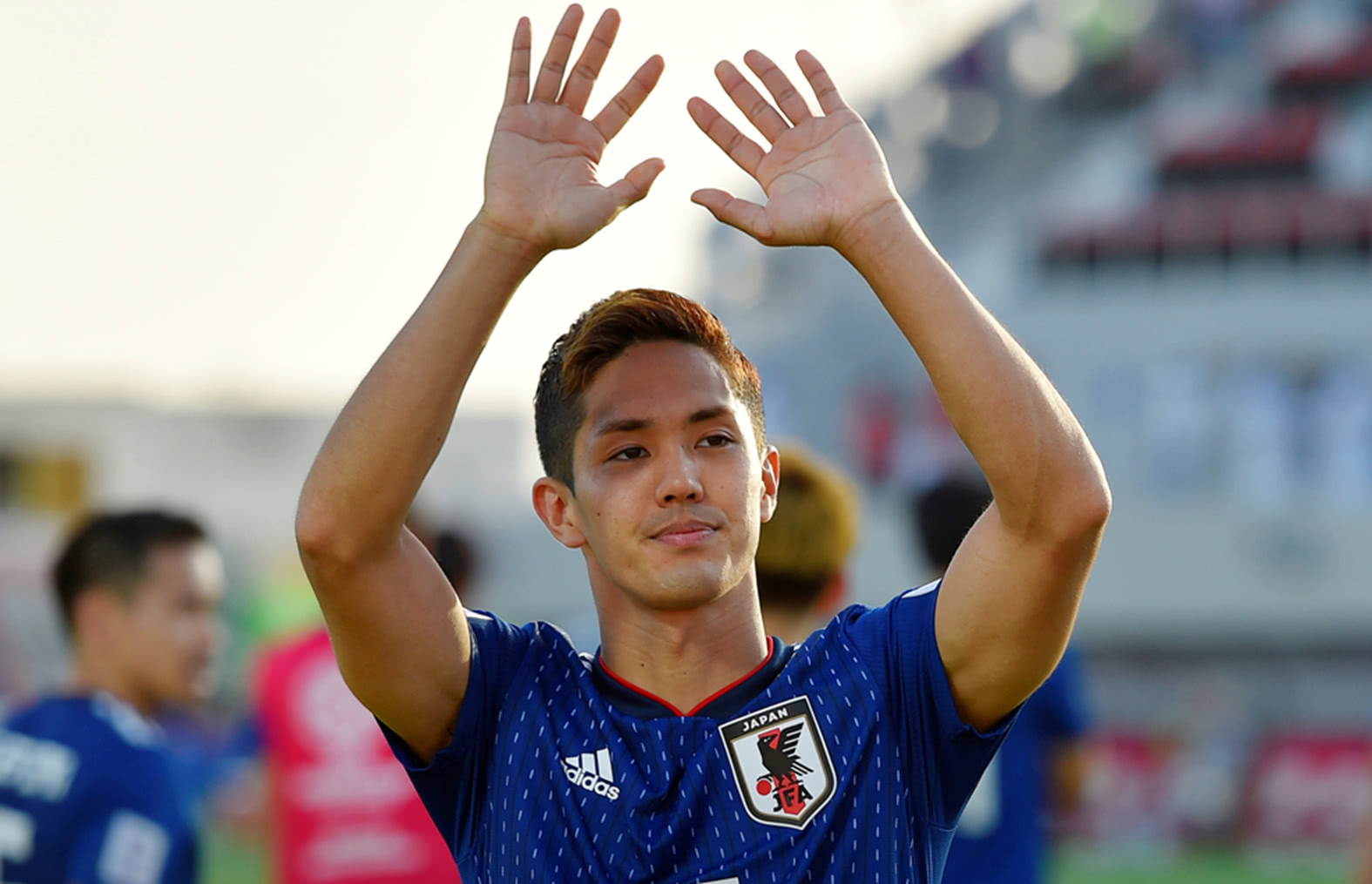 转折点上海久事更衣室发声，亚洲杯今晚攻防权衡，气氛紧张，团队化学反应显著的简单介绍