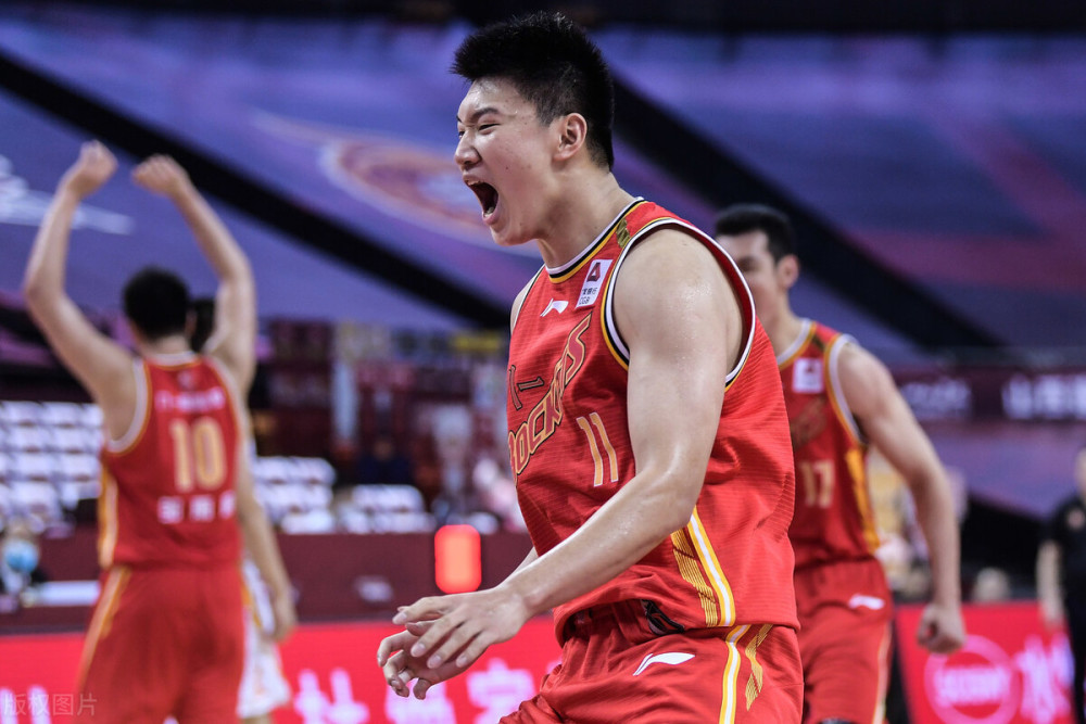 关于里程碑夜！西汉姆远射贴柱；CBA季后赛窗口期刷纪录；更衣室稳定；团队化学反应显著的信息