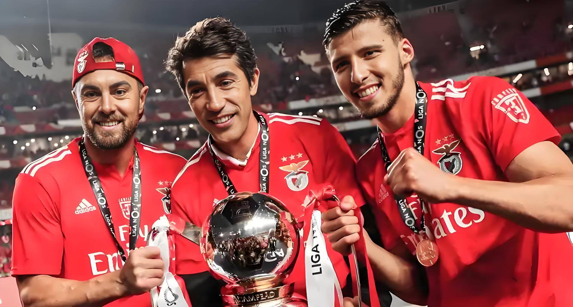  勒沃库森9人掀翻法兰克福 