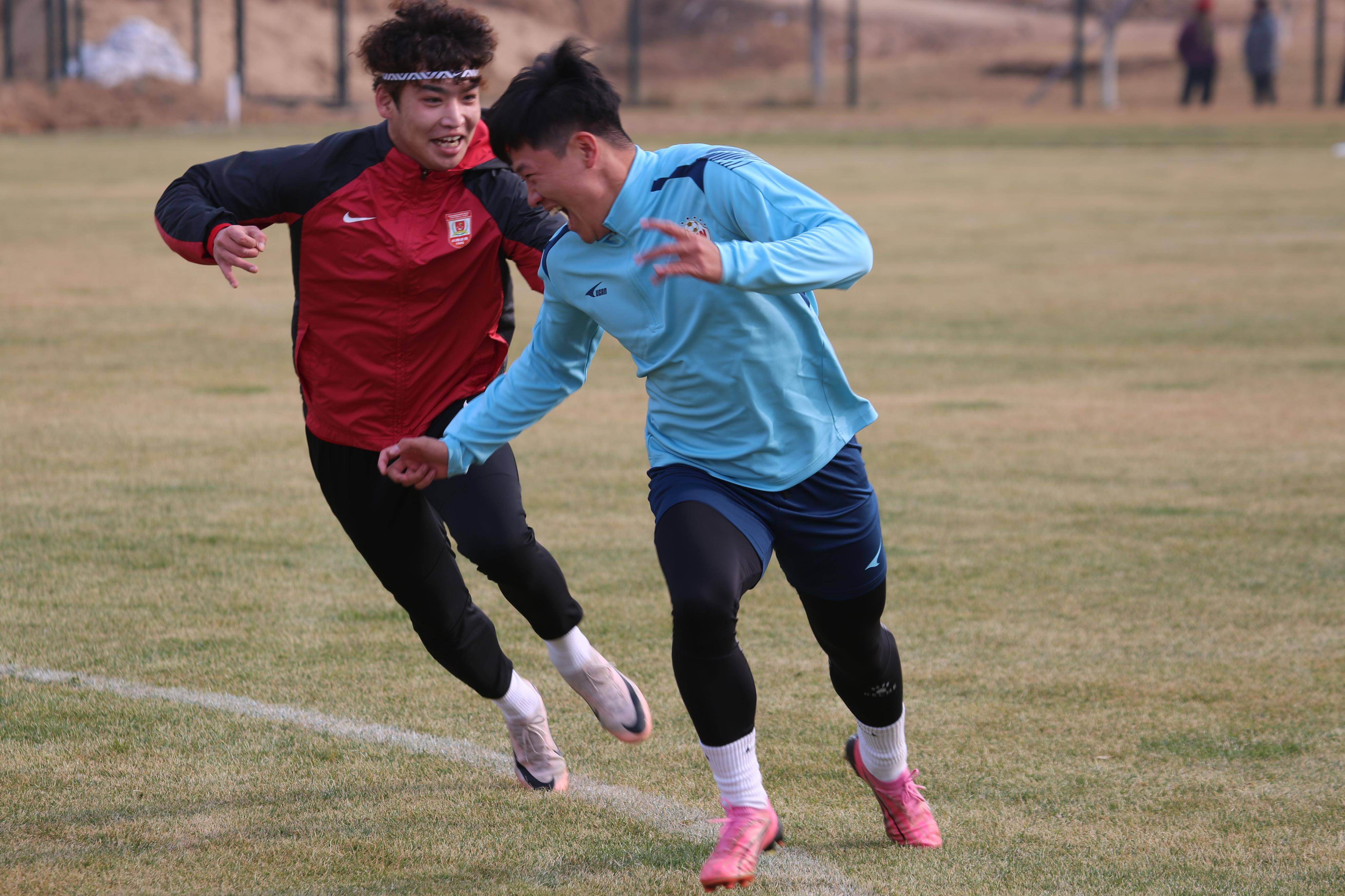 亚特兰大老鹰发布备战花絮，今晚主帅复盘，足总杯任务艰巨，赛季目标并未改变的简单介绍