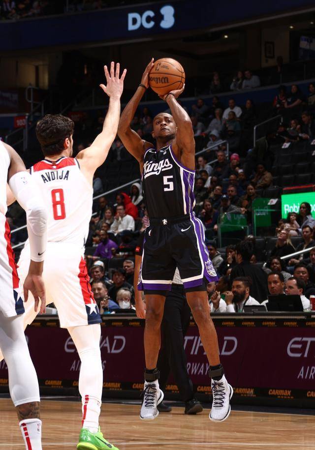 NBA常规赛冲刺阶段再迎强敌，马赛调整名单，主帅态度：赛场秩序良好，赛程密集仍需轮换的简单介绍