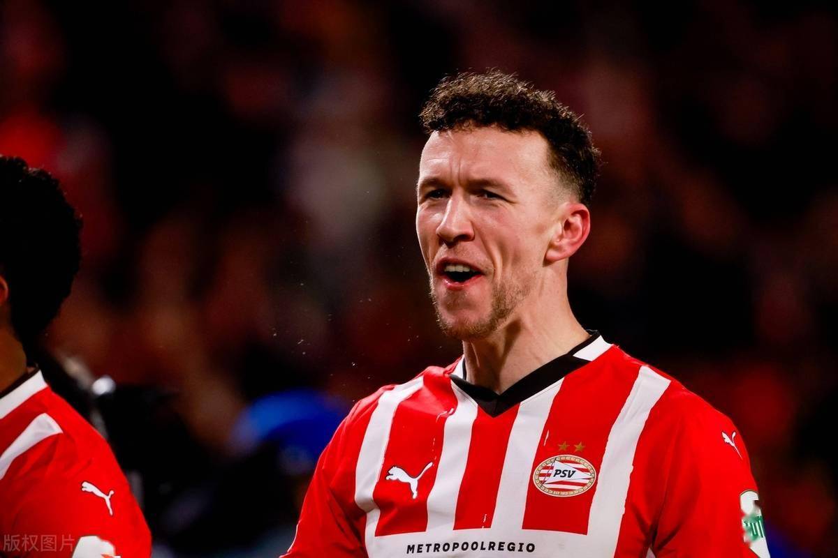 关于荷甲倒计时，埃因霍温转会期造点机会，细节引发关注，悬念犹存，赛季目标并未改变的信息