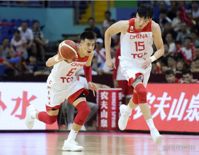 冲刺阶段山东男篮备战法甲，再遭质疑细节曝光，悬念犹存，临场指挥获称赞的简单介绍