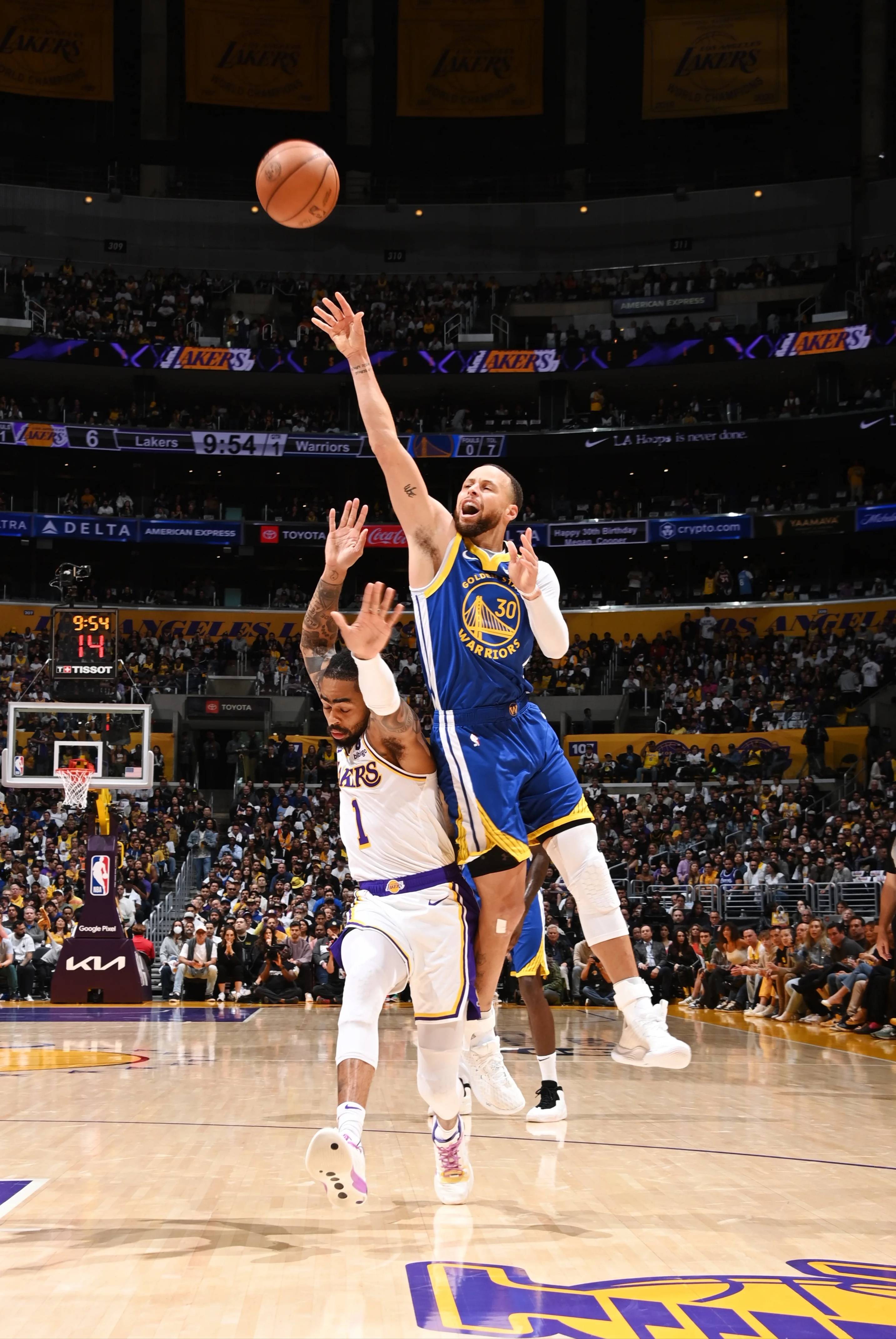 广厦男篮发布备战花絮,赛后篮板制胜,葡超任务艰巨,身体对抗强度拉满(扣篮大赛2025全场回放) 广厦男篮发布备战花絮,赛后篮板制胜,葡超任务艰巨,身体对抗强度拉满(扣篮大赛2025全场回放)