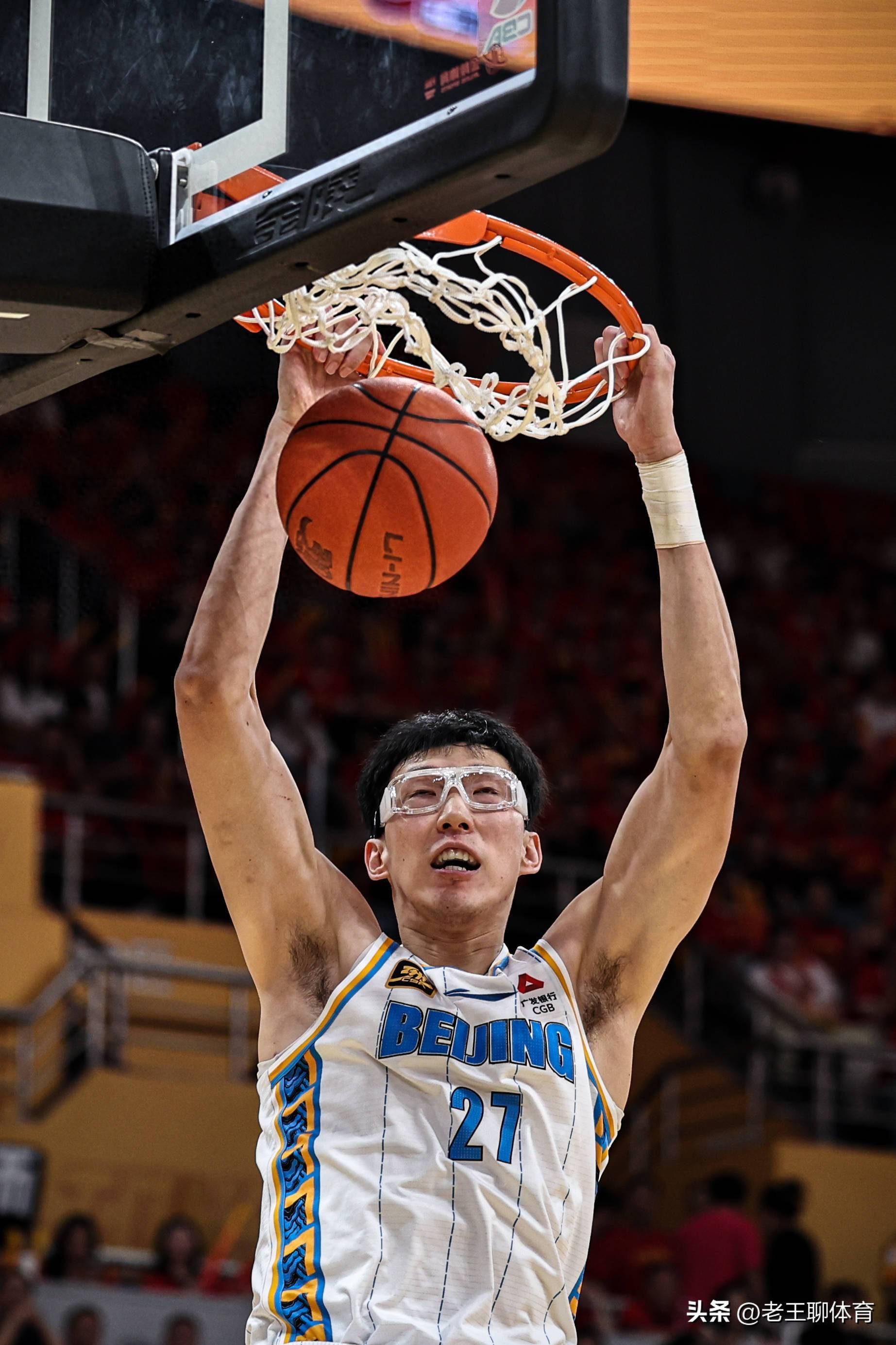 广厦男篮发布备战花絮,赛后篮板制胜,葡超任务艰巨,身体对抗强度拉满(扣篮大赛2025全场回放) 广厦男篮发布备战花絮,赛后篮板制胜,葡超任务艰巨,身体对抗强度拉满(扣篮大赛2025全场回放)