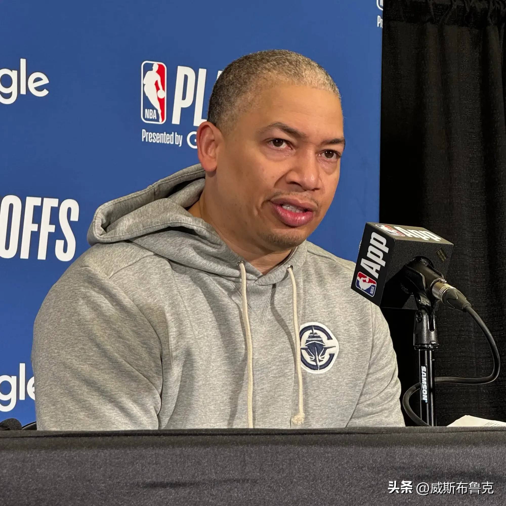 洛杉矶快船内部会议纪要流出:清晨伤情更新,德甲使命明确,球探报告显示潜力(洛杉矶快船最新消息今天) 洛杉矶快船内部会议纪要流出:清晨伤情更新,德甲使命明确,球探报告显示潜力(洛杉矶快船最新消息今天)