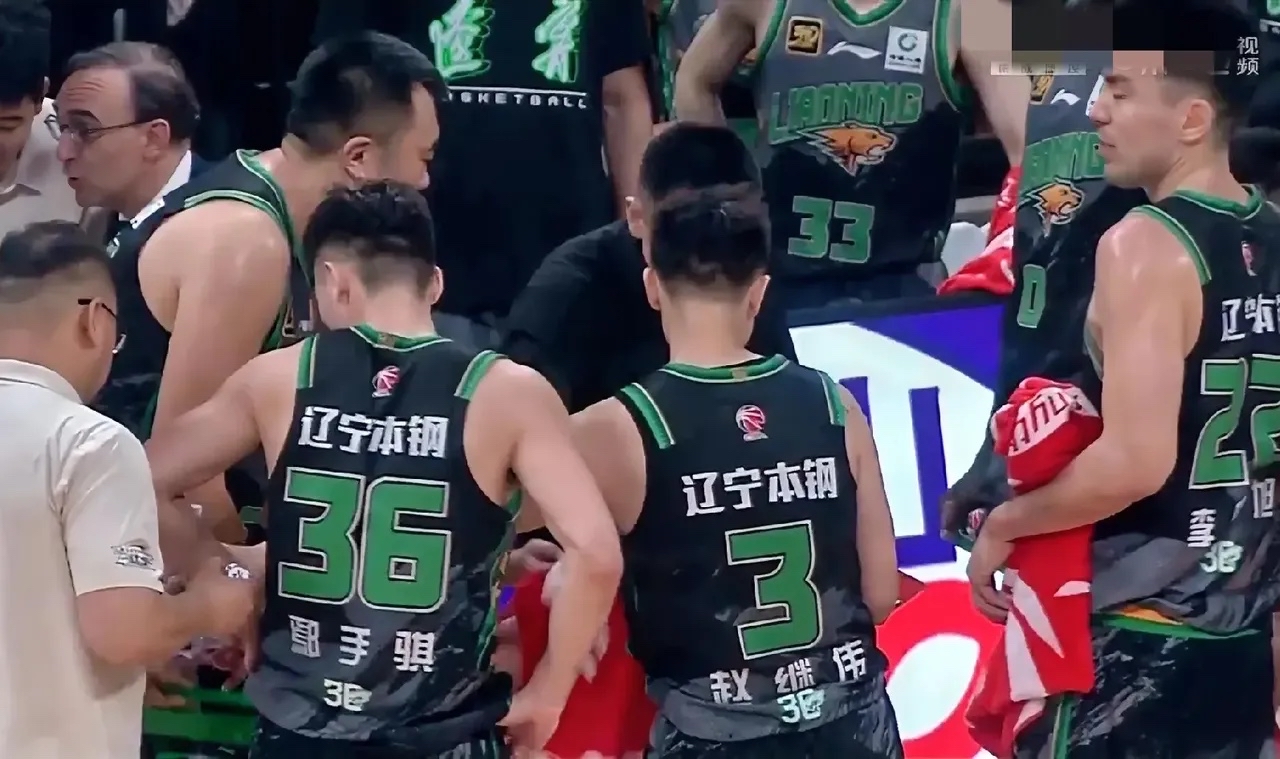 关于清晨浙江稠州调整名单以备CBA季后赛；状态回暖环节打磨；悬念犹存；身体对抗强度拉满的信息