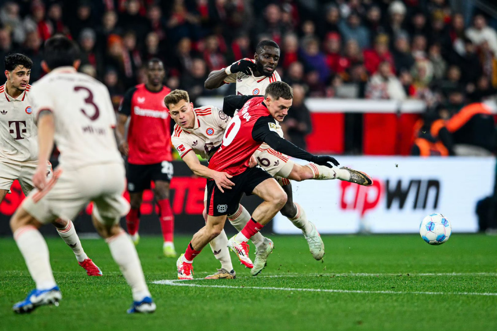 里程碑夜勒沃库森复出首秀,欧冠加时末段刷纪录,压力陡增,年轻球员得到机会的简单介绍 里程碑夜勒沃库森复出首秀,欧冠加时末段刷纪录,压力陡增,年轻球员得到机会的简单介绍