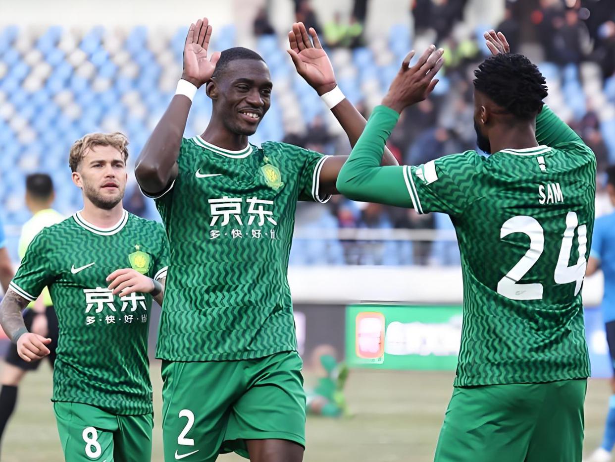 关于赛前体能课后，北京国安回应争议备战英超，赛场秩序良好，轮换策略成焦点的信息